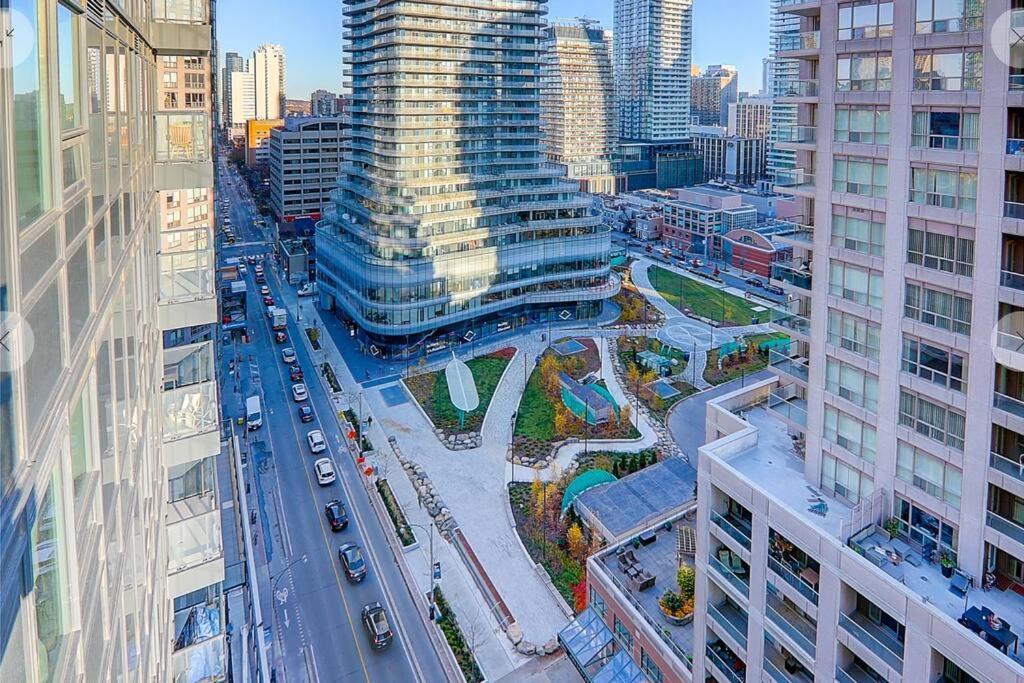 Luxury Condo On Bay Street Toronto Esterno foto